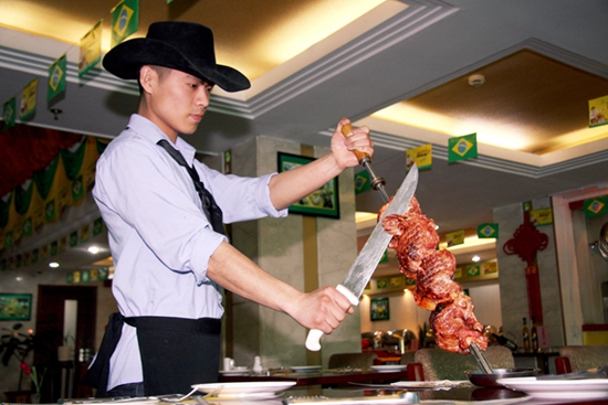 餐飲服務(wù)新趨勢 2015年餐飲消費(fèi)報(bào)告深度解讀