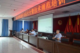 溫泉縣餐飲服務(wù)食品安全暨技術(shù)規(guī)范培訓(xùn)班走進(jìn)哈日布呼鎮(zhèn) 筑牢餐飲安全防線